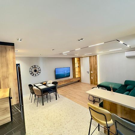 Soinn'S Apartament Тирана Екстер'єр фото