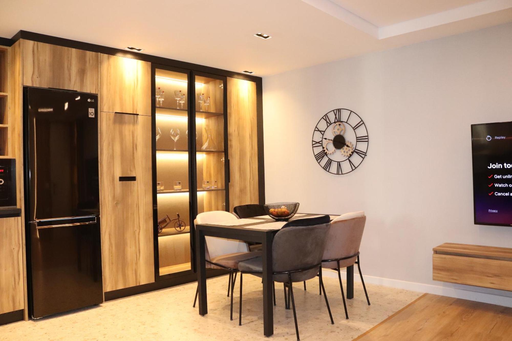 Soinn'S Apartament Тирана Екстер'єр фото