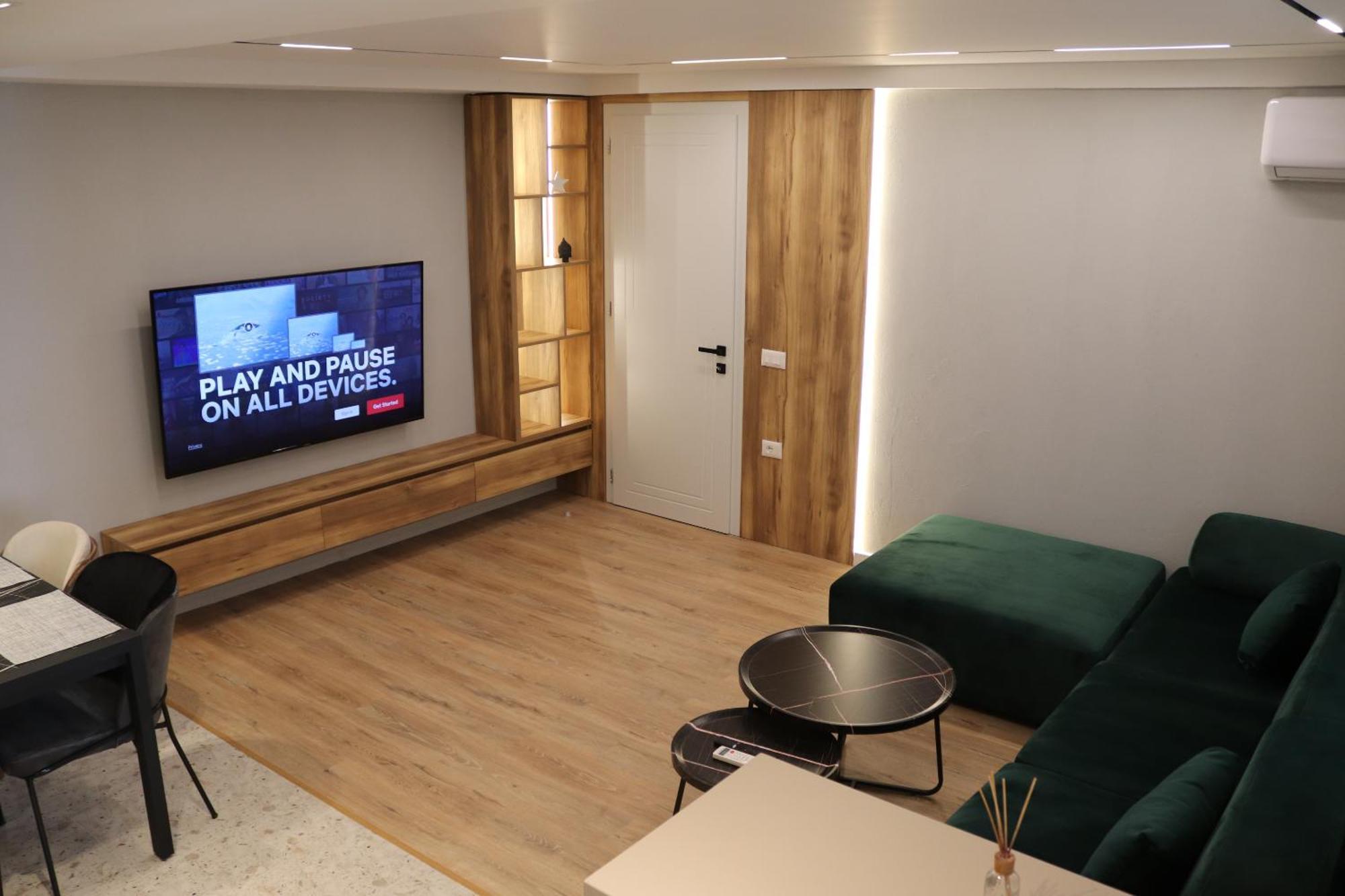 Soinn'S Apartament Тирана Екстер'єр фото